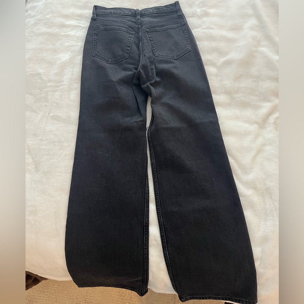 Abercrombie & Fitch High Rise 90’s Relaxed Fit Jeans - Picture 2 of 4
